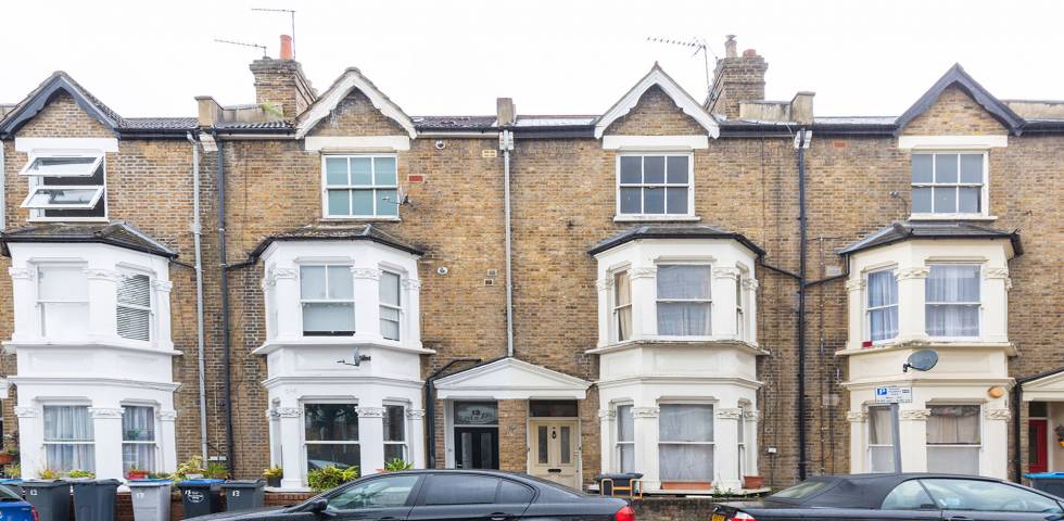 			2 Bedroom, 1 bath, 1 reception Flat			 Charteris Road, QUEENS PARK